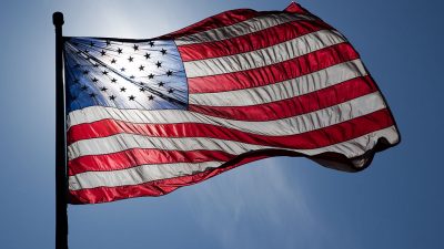 https://commons.wikimedia.org/wiki/File:US_Flag_Backlit.jpg